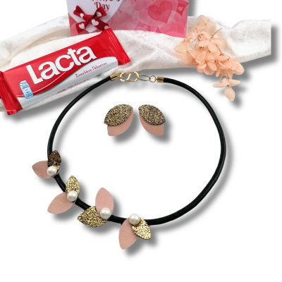 &Sigma;&epsilon;&tau; Valentine's Collection&nbsp; &Sigma;&kappa;&omicron;&upsilon;&lambda;&alpha;&rho;ί&kappa;&iota;&alpha; & &Kappa;&omicron;&lambda;&iota;έ &Rho;&omicron;&zeta;-&Chi;&rho;&upsilon;&sigma;ό  + &Delta;ώ&rho;&omicron; &Epsilon;&upsilon;&chi;&epsilon;&tau;ή&rho;&iota;&alpha; &Kappa;ά&rho;&tau;&alpha; & &Sigma;&omicron;&kappa;&omicron;&lambda;ά&tau;&alpha;