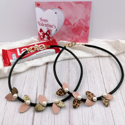 &Sigma;&epsilon;&tau; Valentine Collection &ndash; &Delta;ύ&omicron; &Kappa;&omicron;&lambda;&iota;έ &Rho;&omicron;&zeta;-&Chi;&rho;&upsilon;&sigma;ό & &Rho;&omicron;&zeta; &Lambda;&epsilon;&omicron;&pi;ά&rho;  + &Delta;ώ&rho;&omicron; &Epsilon;&upsilon;&chi;&epsilon;&tau;ή&rho;&iota;&alpha; &Kappa;ά&rho;&tau;&alpha; & &Sigma;&omicron;&kappa;&omicron;&lambda;ά&tau;&alpha;