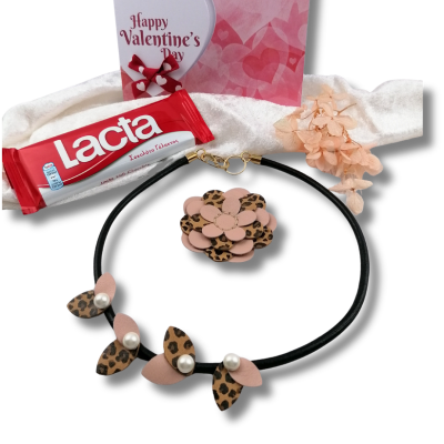 &Sigma;&epsilon;&tau; Valentine Collection &ndash; &Kappa;&omicron;&lambda;&iota;έ & &Mu;&alpha;&gamma;&nu;&eta;&tau;&iota;&kappa;ή &Kappa;&alpha;&rho;&phi;ί&tau;&sigma;&alpha; &Rho;&omicron;&zeta; & &Lambda;&epsilon;&omicron;&pi;ά&rho;  + &Delta;ώ&rho;&omicron; &Epsilon;&upsilon;&chi;&epsilon;&tau;ή&rho;&iota;&alpha; &Kappa;ά&rho;&tau;&alpha; & &Sigma;&omicron;&kappa;&omicron;&lambda;ά&tau;&alpha;